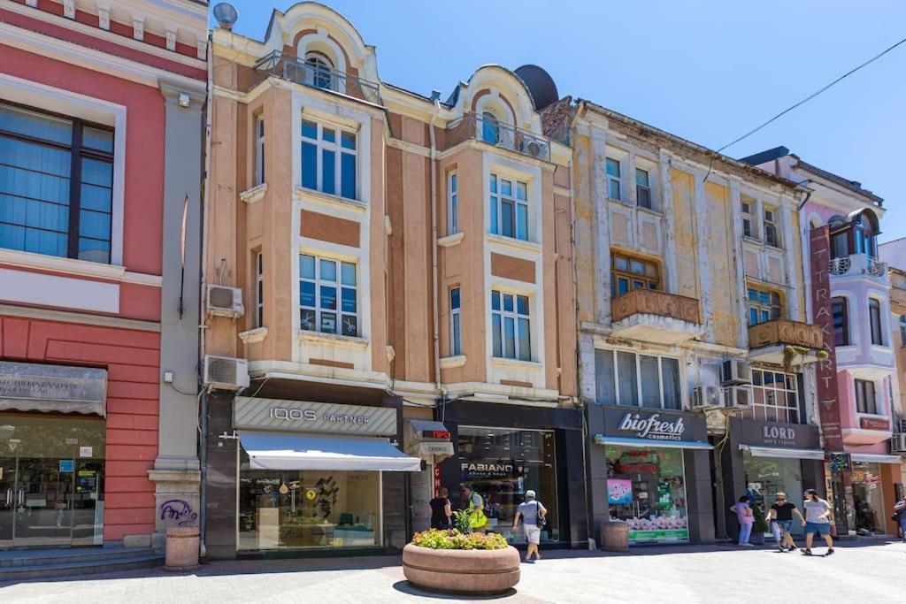 House Of History , Rooms In The Main Street プロヴディフ エクステリア 写真